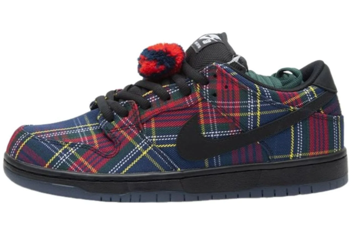 Nike SB x Nardwuar Dunk Low “Tartan” | II1493-600 (134)