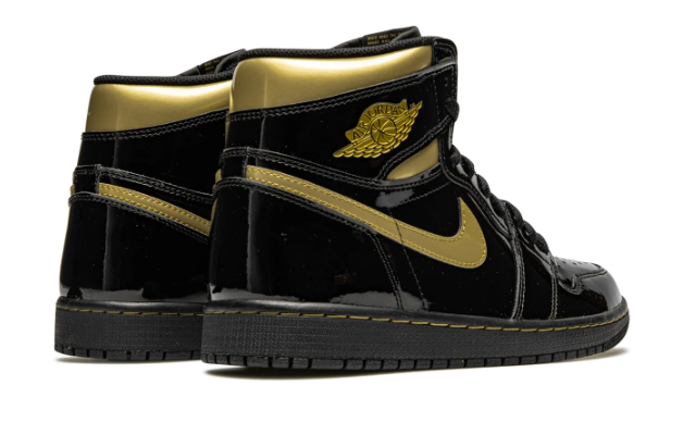 Air Jordan 1 Retro High OG 'Black Metallic Gold' 555088 032 (228)