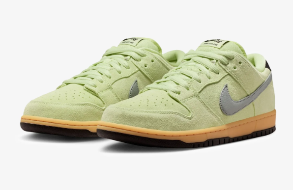 Nike SB Dunk Low Pro “Light Liquid Lime” (120)